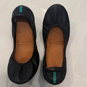 Tieks Black Leather Flats with Teal Accent